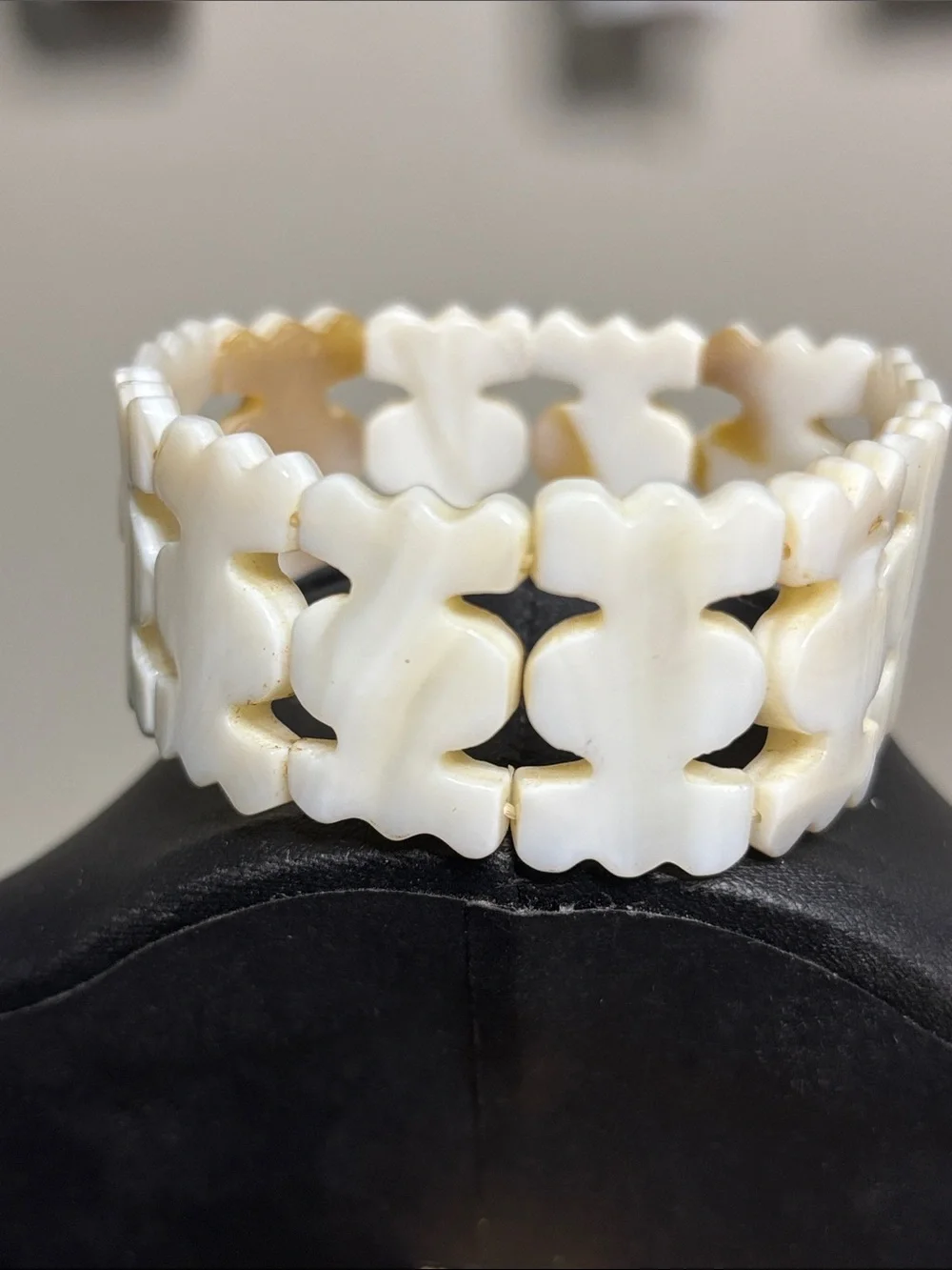Vintage Carved Cream Mother-of-Pearl Link Bracelet - Elegant Women’s Jewelry